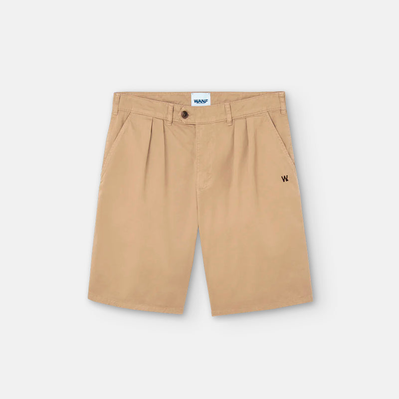 Pantalones We Are Not Friends - Pleat Chino Shorts