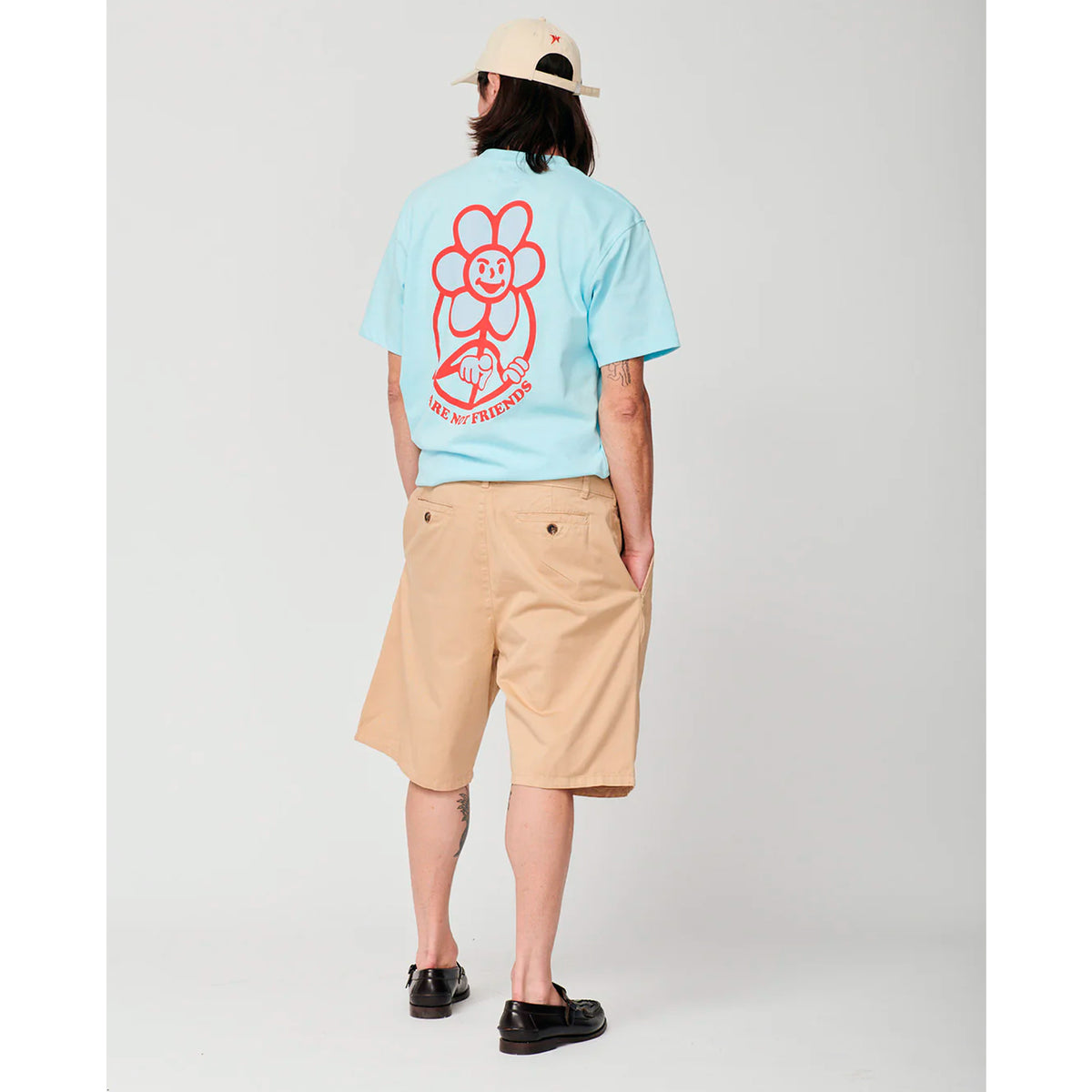 Pantalones We Are Not Friends - Pleat Chino Shorts