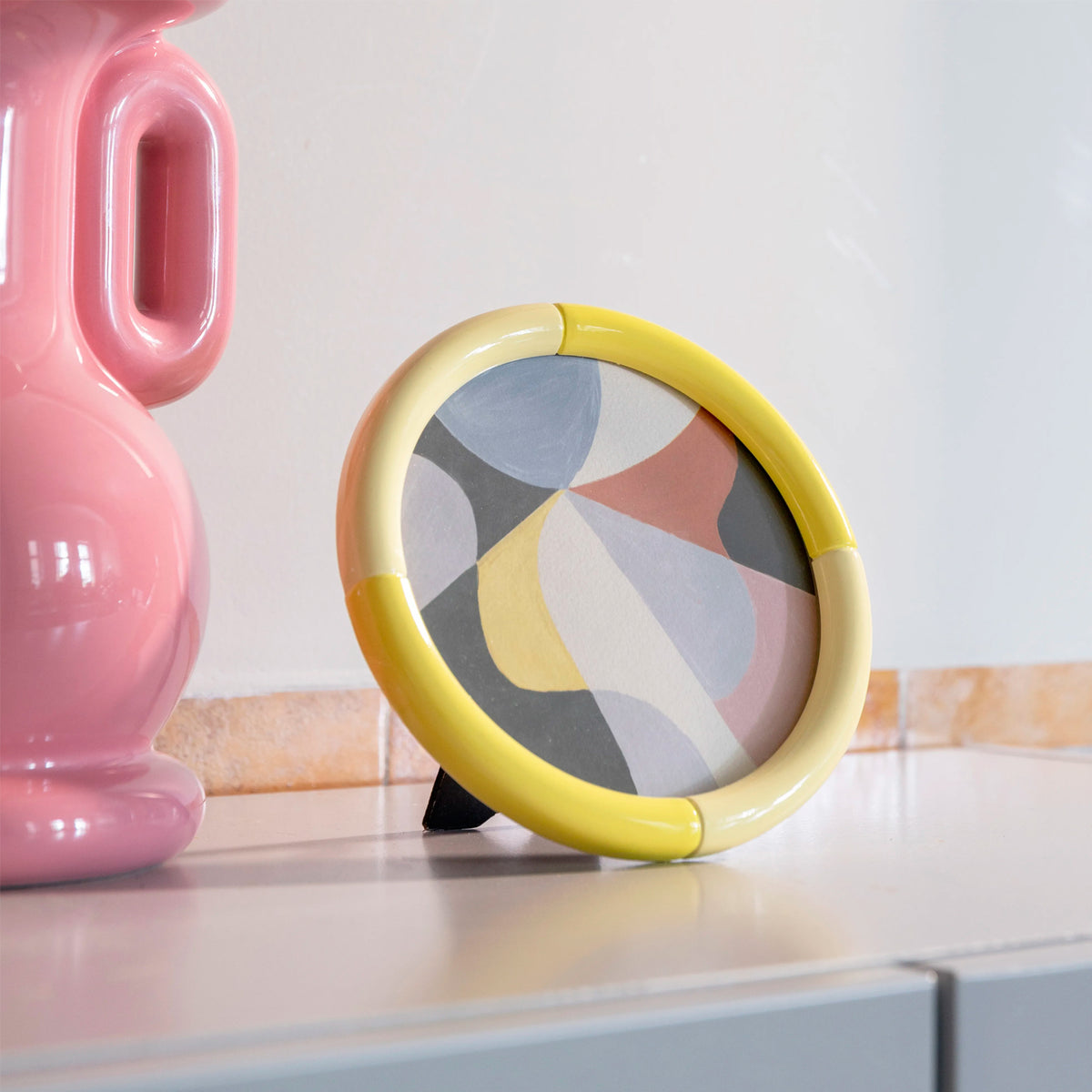 Marco de Fotos &amp;Klevering - Rift Round Yellow