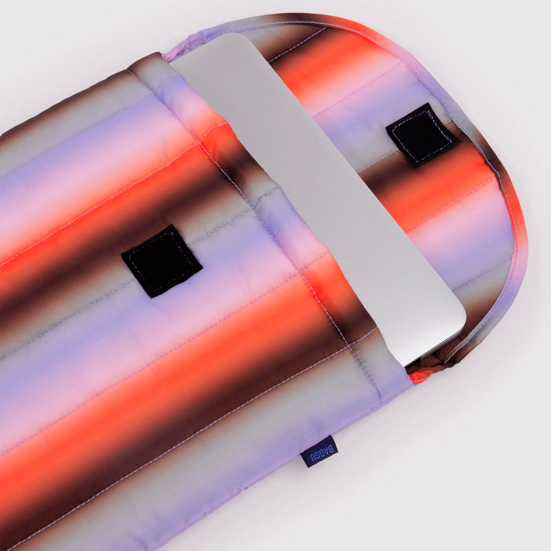 Funda portátil 16" Baggu - Gradient Stripe Poppy & Lilac