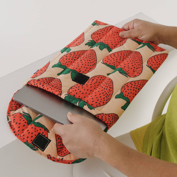 Funda portátil 16" Baggu - Strawberry 🍓