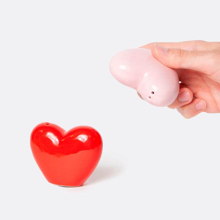 Salero y pimentero DOIY - Love 💗