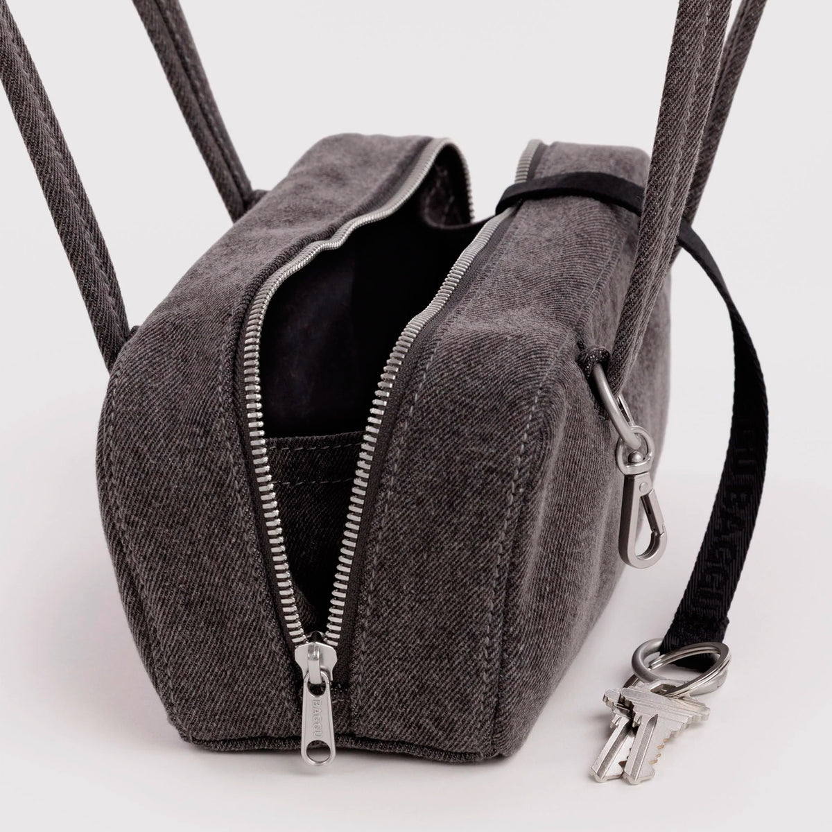 Bolso Pequeño Bowler Baggu - Washed Black Denim