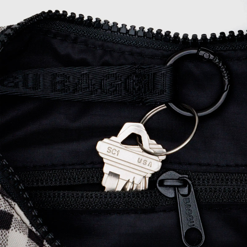 Bolso Mini media luna Baggu - Black Black & White Gingham