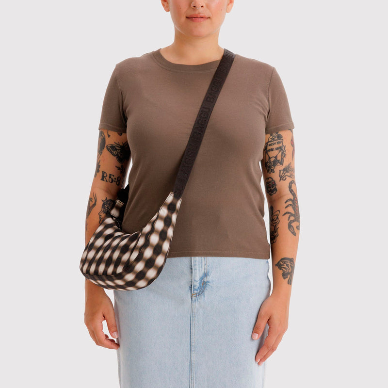 Bolso Mini media luna Baggu - Blurred Gingham Brown