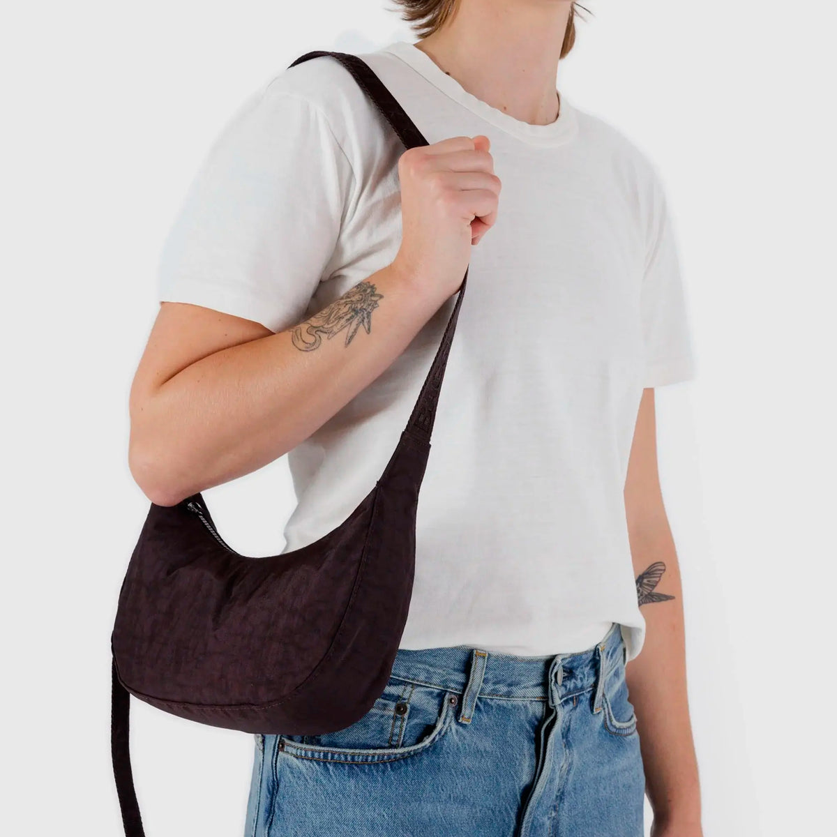 Bolso Mini media luna Baggu - Chocolate Plum