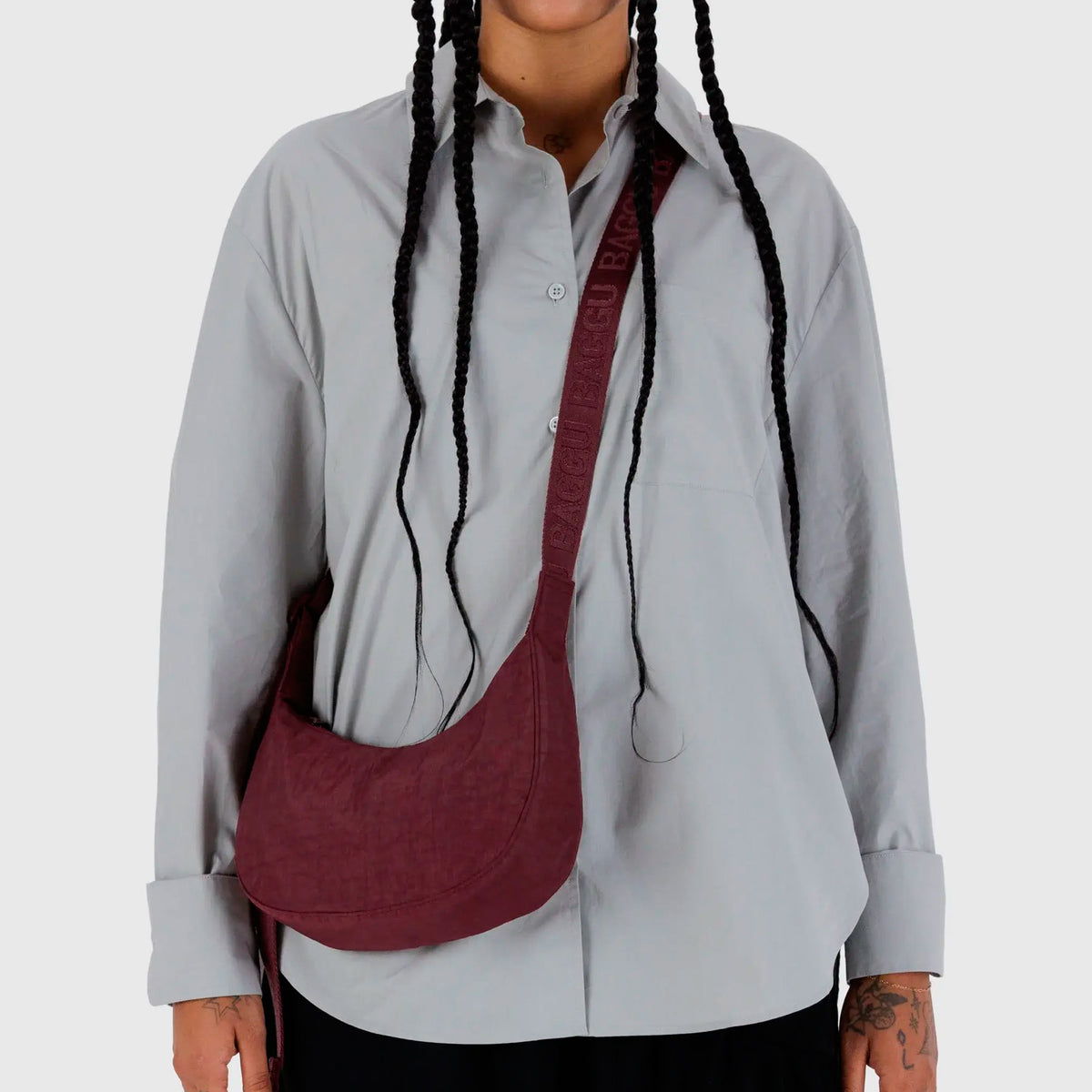 Bolso Mini media luna Baggu - Mahogany