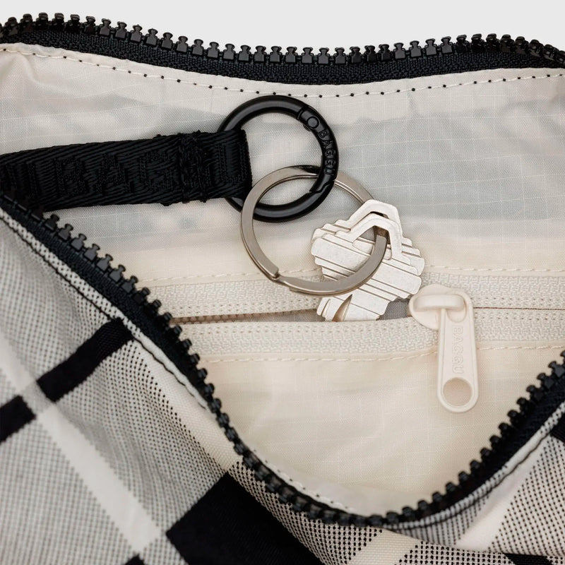 Bolso Mini media luna Baggu - Mixed Plaid