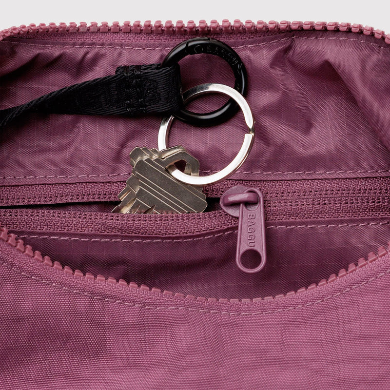 Bolso Mini media luna Baggu - Wild Plum