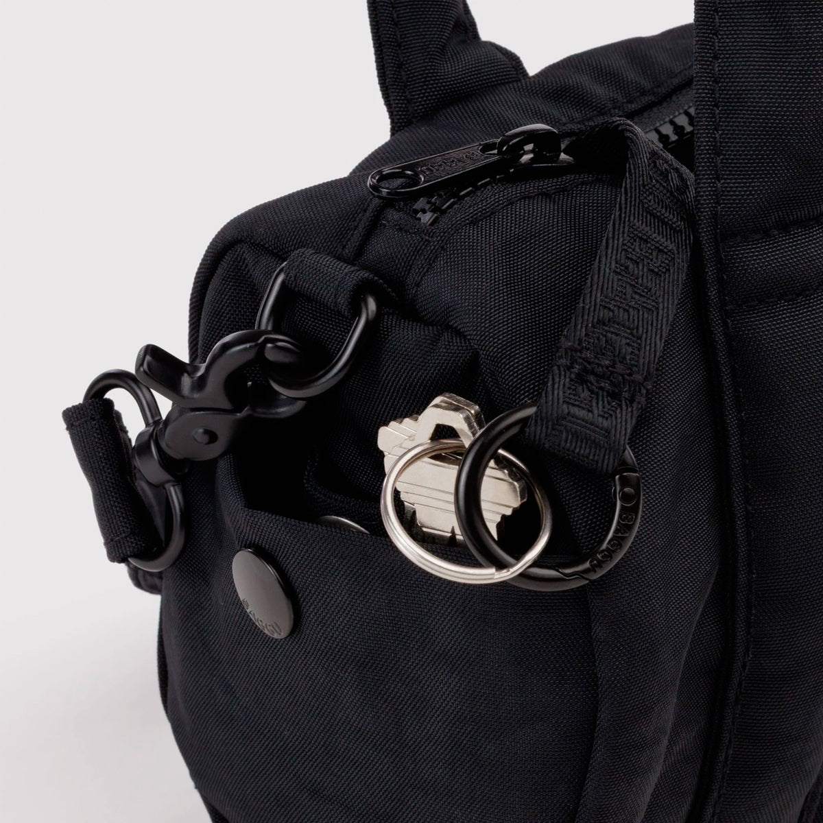 Bolso Pequeño Duffle Baggu - Black