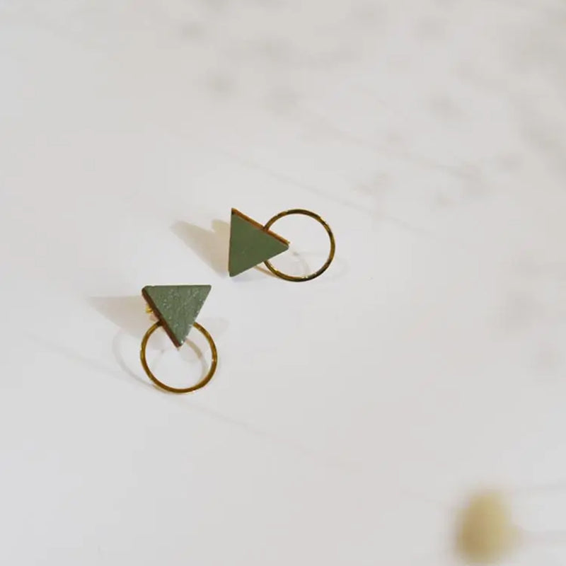 Pendientes - Small Studs Triangle Olive