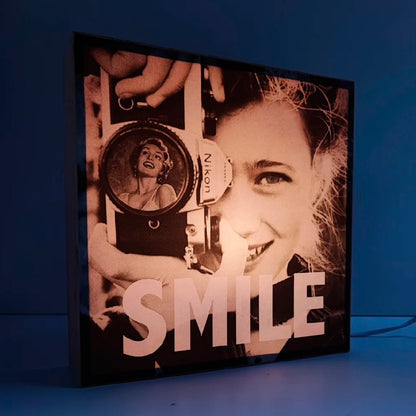 Caja de luz - "Smile III" de El Lucernario