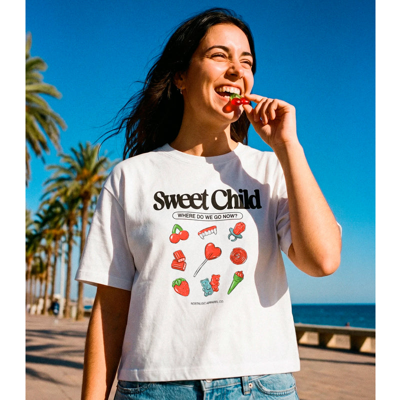 Camiseta Nostalgic Apparel - "Sweet Child" Cropped 🍭🍬
