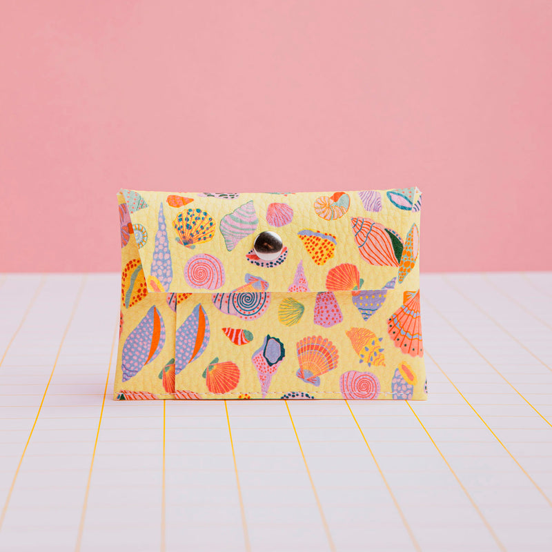 Tarjetero - Conchas Amarillo 🐚
