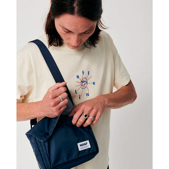 Bolso We Are Not Friends - Utility Crossbag