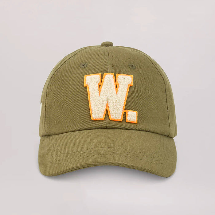 Gorra We Are Not Friends - "W"