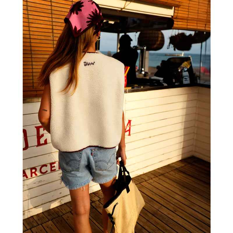 Chaleco On Vacation Club - Wanderlust