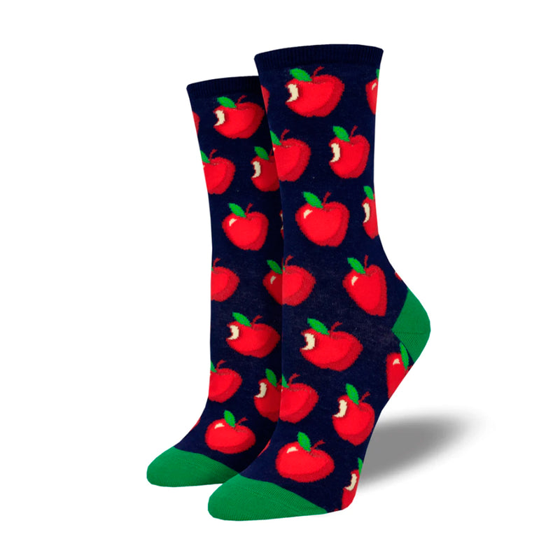  Calcetines de algodón con dibujos de manzanas. Calcetines de algodón de fondo azul, remate, puntera y talón verdes con dibujos de manzanas rojas.