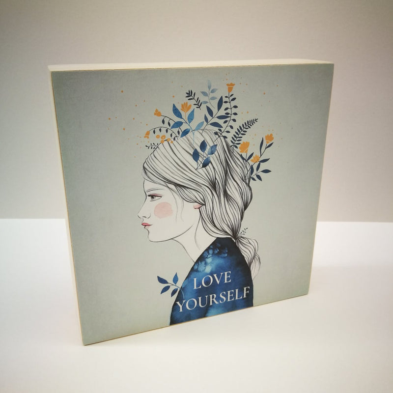 Caja de luz - "Love Yourself" de Lady Desidia