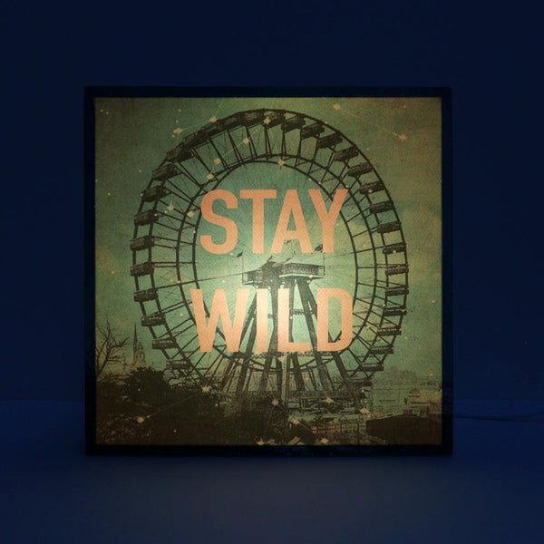 Caja de luz - "Stay Wild" de El Lucernario