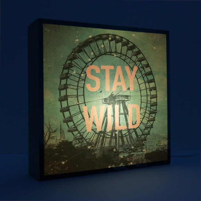 Caja de luz - "Stay Wild" de El Lucernario