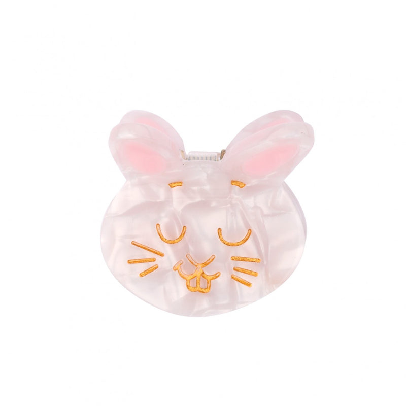 Divertida minipinza para el pelo en forma de cara de conejo blanco. Un accesorio para el pelo en forma de conejito blanco, divertido y muy original. El complemento ideal para los que se atreven con todo. Perfecto para los amantes de los animales, de los conejos y para los más coquetos.