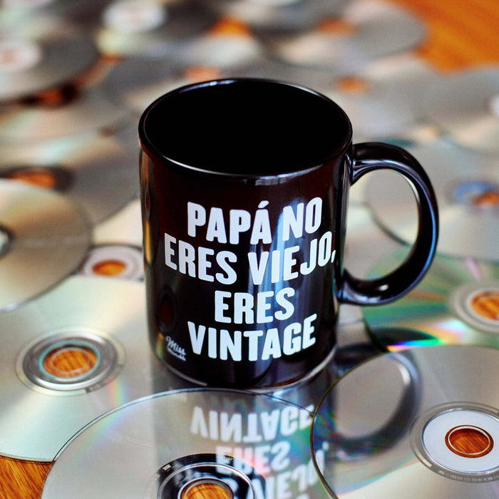 Taza - "Papá no eres viejo, eres vintage"