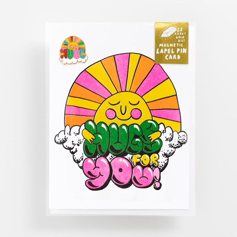 Pin con tarjeta - "Hugs for you"
