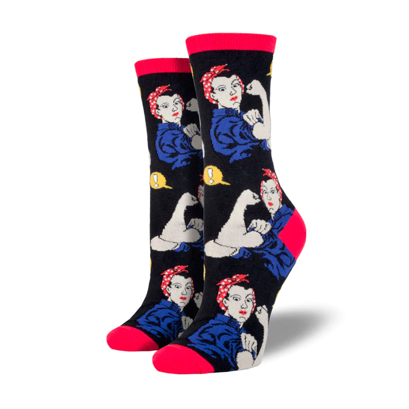 Calcetines negros con estampado de “Rosie, la remachadora”, el mítico cartel de propaganda “We can do it” de la Segunda Guerra Mundial.