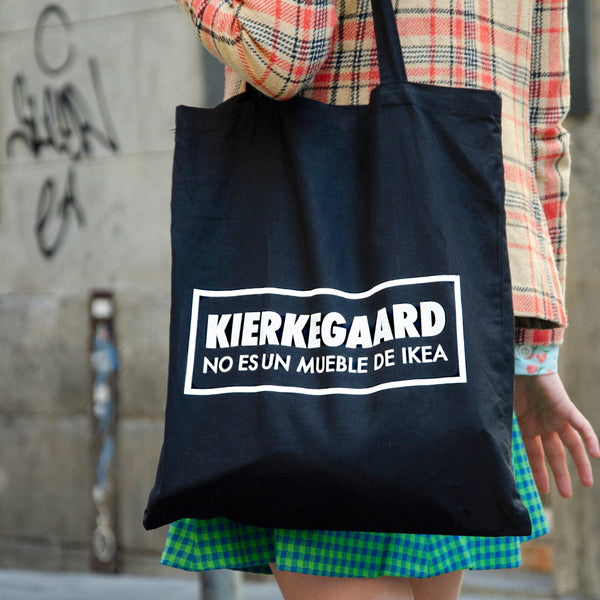 Tote bag - "Kierkegaard no es un mueble de Ikea"